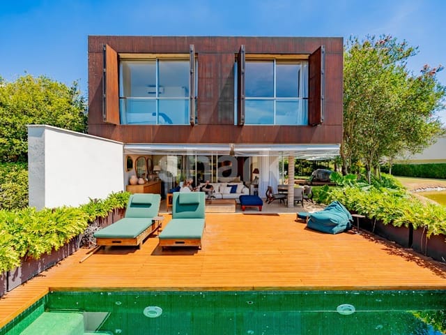 Casa com 1000m² 4 quartos e 6 banheiros, à venda, no bairro Centro em Porto Feliz