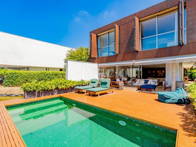 Casa com 1000m² 4 quartos e 6 banheiros, à venda, no bairro Centro em Porto Feliz