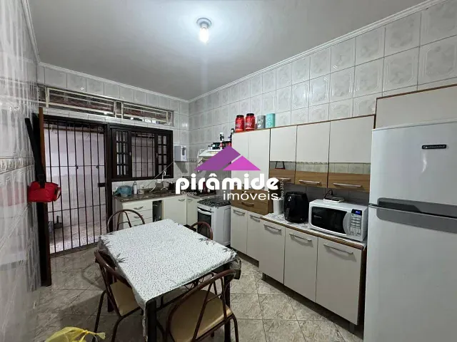 Casa com 150m² 2 quartos e 2 banheiros, para alugar, no bairro Jaraguá em São Sebastião