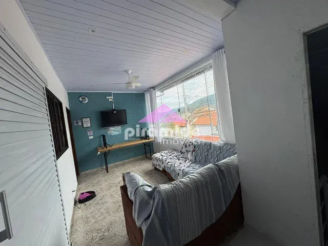 Casa 3 quartos e 2 banheiros, para alugar, no bairro Jaraguá em São Sebastião