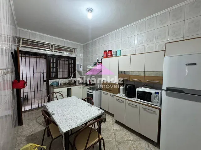 Casa com 150m² 5 quartos e 3 banheiros, à venda ou para alugar, no bairro Jaraguá em São Sebastião