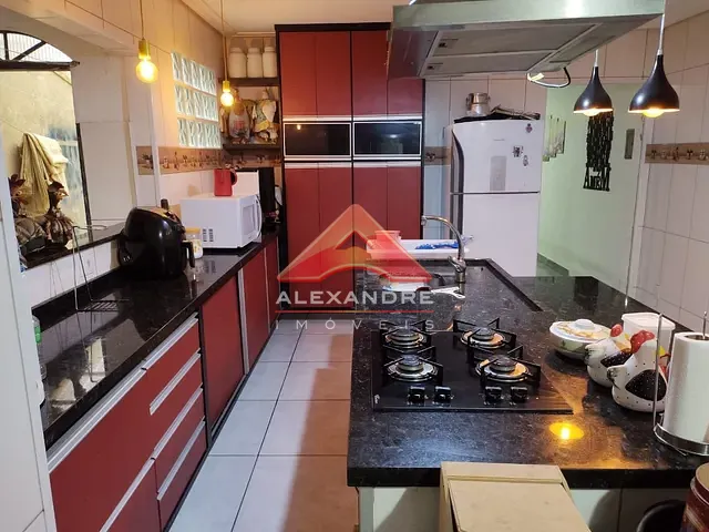 Casa com 125m² 3 quartos e 2 banheiros, à venda, no bairro Jardim Ismênia em São José dos Campos
