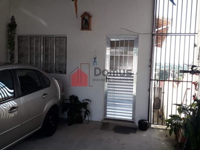 Casa à venda, no bairro Conjunto Residencial Araretama em Pindamonhangaba