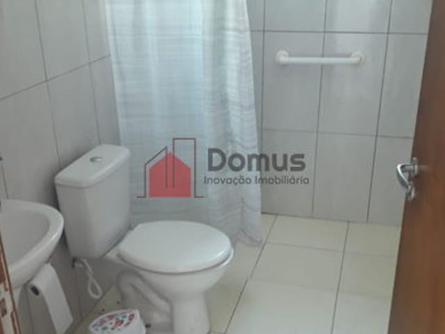 Casa à venda, no bairro Conjunto Residencial Araretama em Pindamonhangaba