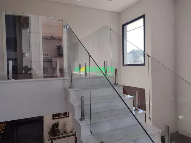 Casa com 451m² 4 quartos e 6 banheiros, à venda, no bairro Urbanova em São José dos Campos