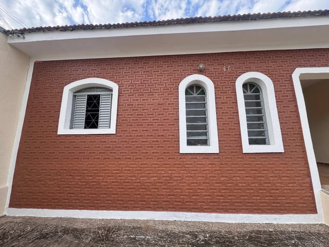 Casa 3 quartos e 1 banheiro, para alugar, no bairro Parque Dom Pedro II em Campinas