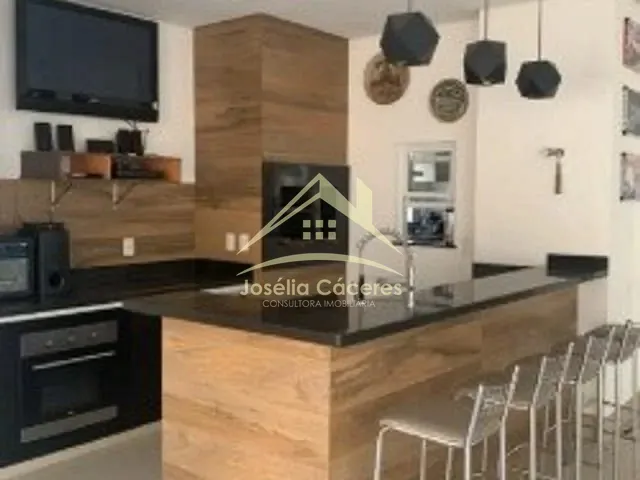 Casa 4 quartos e 6 banheiros, à venda, no bairro Jardim Itália em Cuiabá