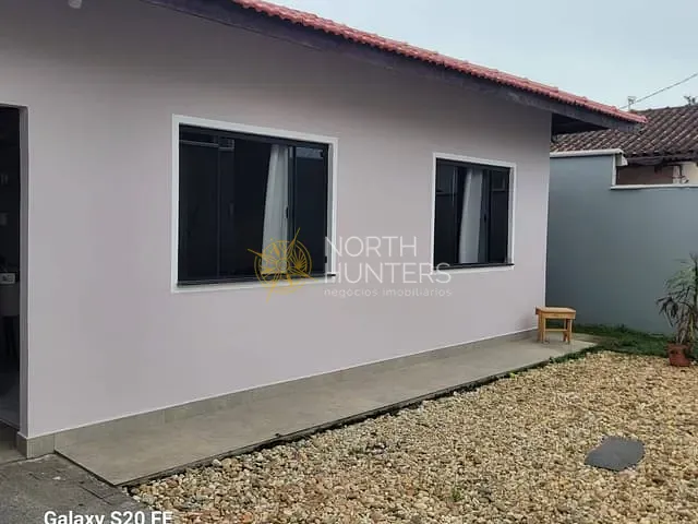 Casa com 110m² 3 quartos e 3 banheiros, à venda, no bairro Jardim Iririú em Joinville