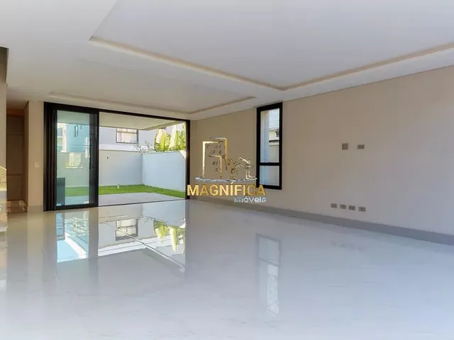 Casa 4 quartos e 10 banheiros, à venda, no bairro São Braz em Curitiba