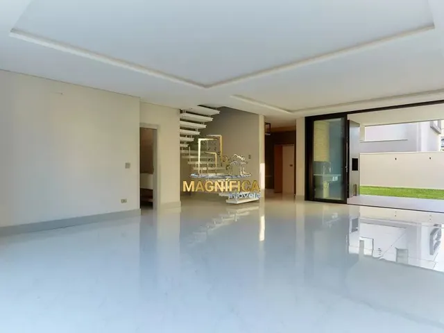 Casa 4 quartos e 10 banheiros, à venda, no bairro São Braz em Curitiba