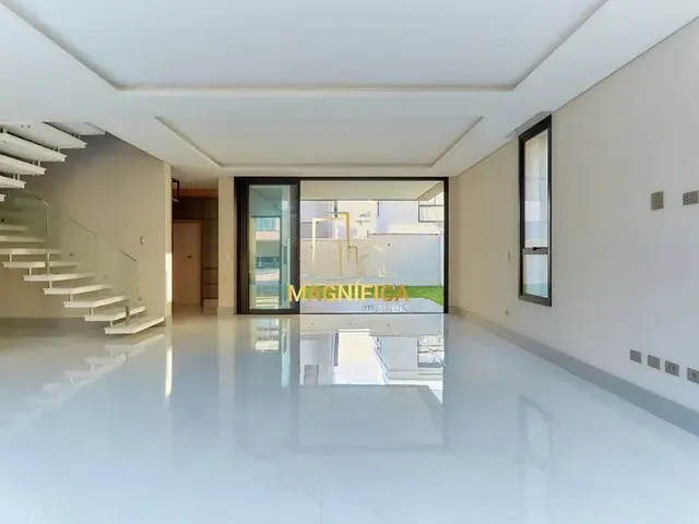 Casa 4 quartos e 6 banheiros, à venda, no bairro São Braz em Curitiba