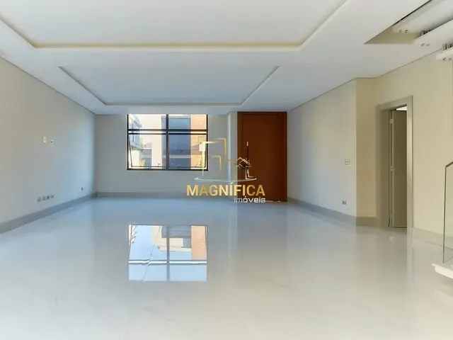 Casa 4 quartos e 6 banheiros, à venda, no bairro São Braz em Curitiba