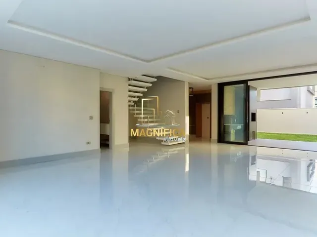 Casa 4 quartos e 6 banheiros, à venda, no bairro São Braz em Curitiba