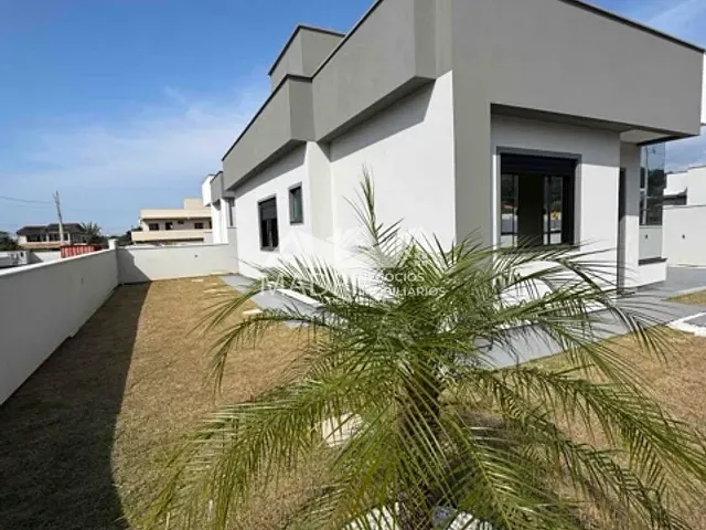 Casa 3 quartos e 2 banheiros, à venda, no bairro Alto Aririú em Palhoça