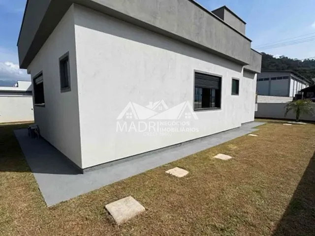 Casa 3 quartos e 2 banheiros, à venda, no bairro Alto Aririú em Palhoça