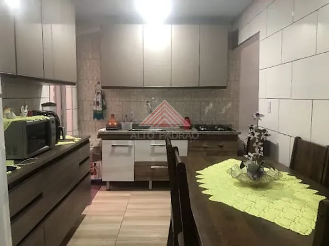 Casa com 135m² 3 quartos e 2 banheiros, à venda, no bairro Vila Emílio em Mauá