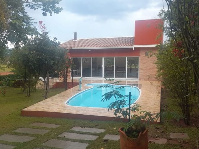 Casa com 900m² 3 quartos e 2 banheiros, à venda ou para alugar, no bairro Thermas de Santa Barbara em Águas de Santa Bárbara
