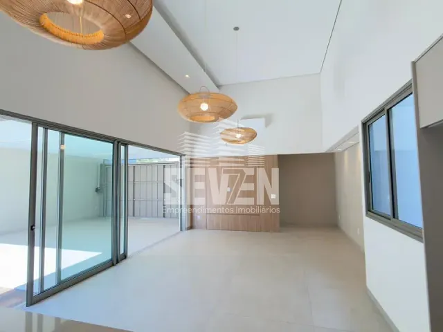 Casa 3 quartos e 2 banheiros, à venda, no bairro Residencial Villaggio III em Bauru