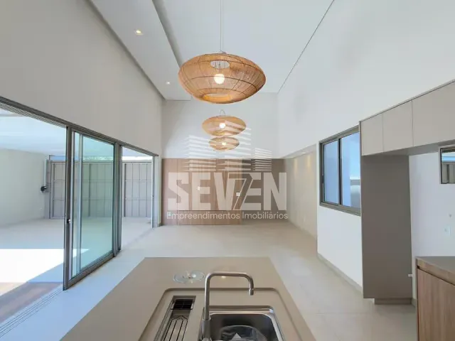 Casa 3 quartos e 2 banheiros, à venda, no bairro Residencial Villaggio III em Bauru