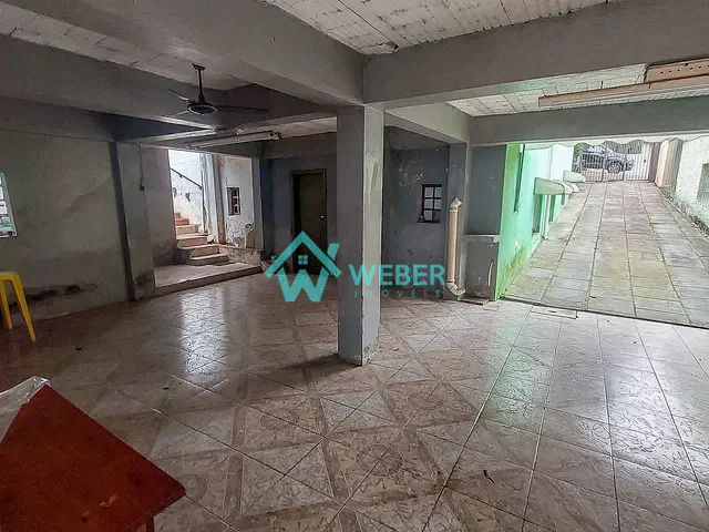 Casa 6 quartos e 3 banheiros, à venda, no bairro Ouro Branco em Novo Hamburgo