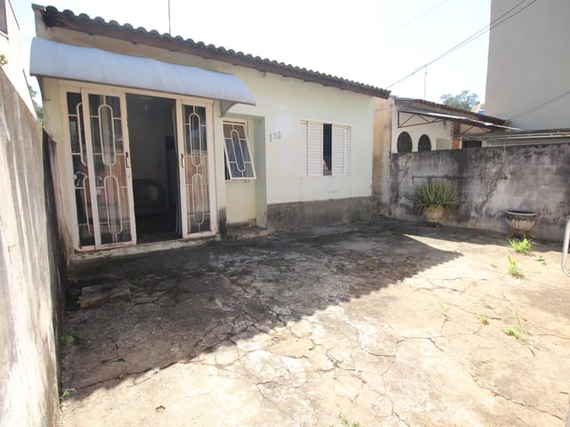 Casa com 161m² 2 quartos e 1 banheiro, à venda, no bairro Vila Zanetti em São João da Boa Vista