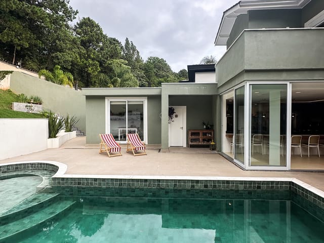 Casa com 768m² 3 quartos e 6 banheiros, à venda, no bairro Alphaville em Santana de Parnaíba