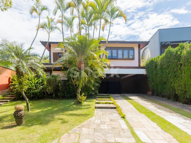 Casa com 520m² 4 quartos e 6 banheiros, à venda, no bairro Alphaville em Santana de Parnaíba