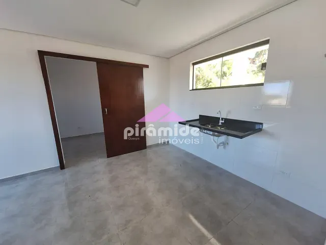 Casa com 60m² 2 quartos e 1 banheiro, à venda, no bairro Massaguaçu em Caraguatatuba