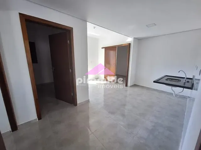 Casa com 60m² 2 quartos e 1 banheiro, à venda, no bairro Massaguaçu em Caraguatatuba