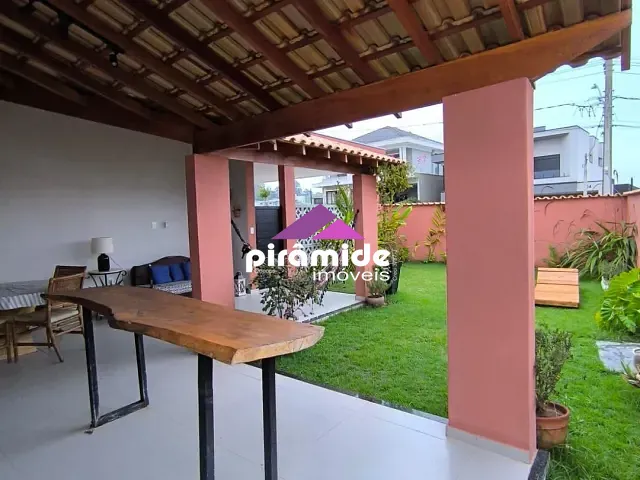 Casa com 405m² 4 quartos e 4 banheiros, à venda, no bairro Loteamento Verana em São José dos Campos