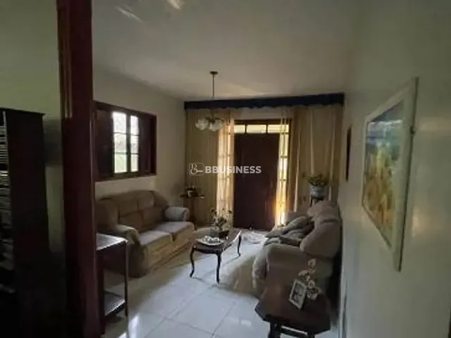 Casa com 360m² 5 quartos e 4 banheiros, à venda, no bairro Centro em Campos dos Goytacazes