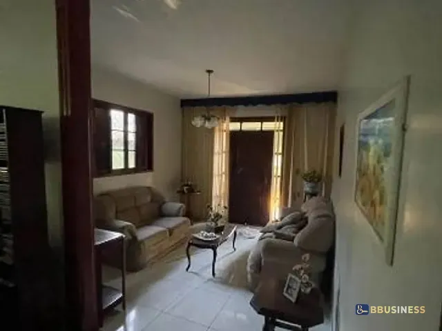 Casa com 360m² 5 quartos e 4 banheiros, à venda, no bairro Centro em Campos dos Goytacazes