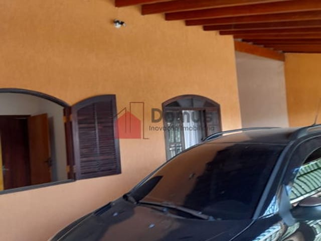 Casa com 450m², à venda, no bairro Jardim Gurilândia em Taubaté