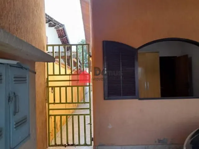 Casa com 450m², à venda, no bairro Jardim Gurilândia em Taubaté