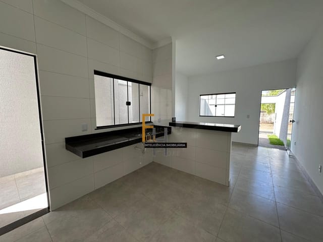Casa com 120m² 2 quartos e 2 banheiros, à venda, no bairro Residencial Buena Vista I em Goiânia