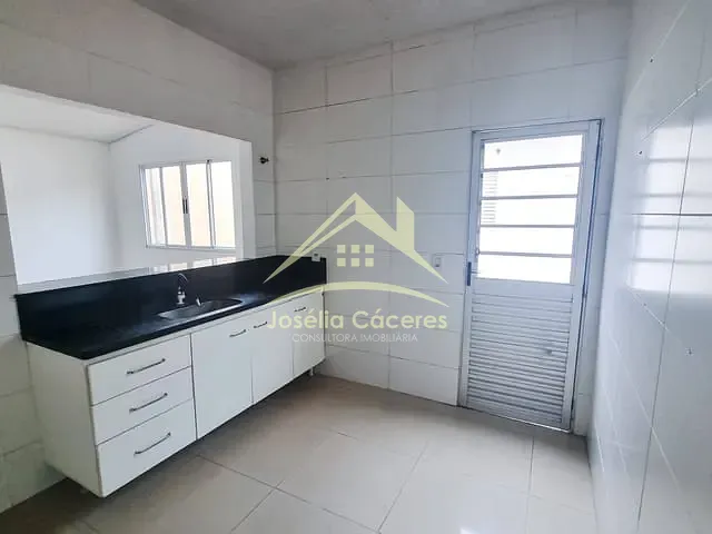 Casa com 200m² 3 quartos e 2 banheiros, à venda, no bairro Nossa Senhora Aparecida em Cuiabá