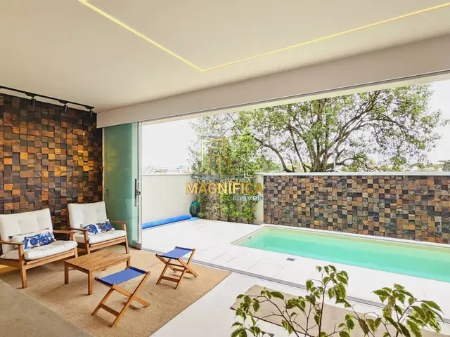 Casa 3 quartos e 5 banheiros, à venda, no bairro Santa Quitéria em Curitiba