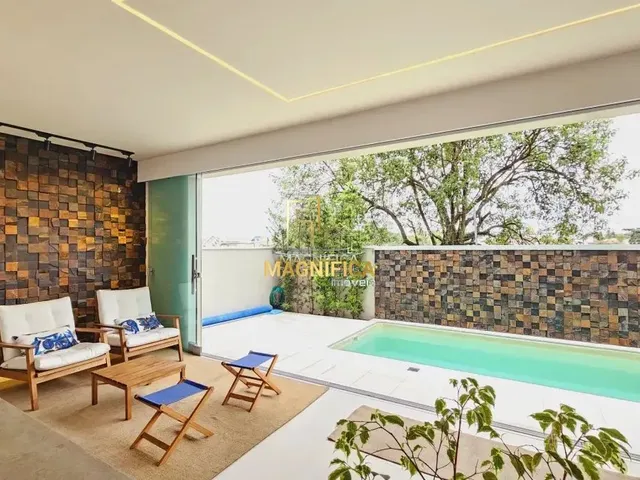 Casa 3 quartos e 4 banheiros, à venda, no bairro Santa Quitéria em Curitiba
