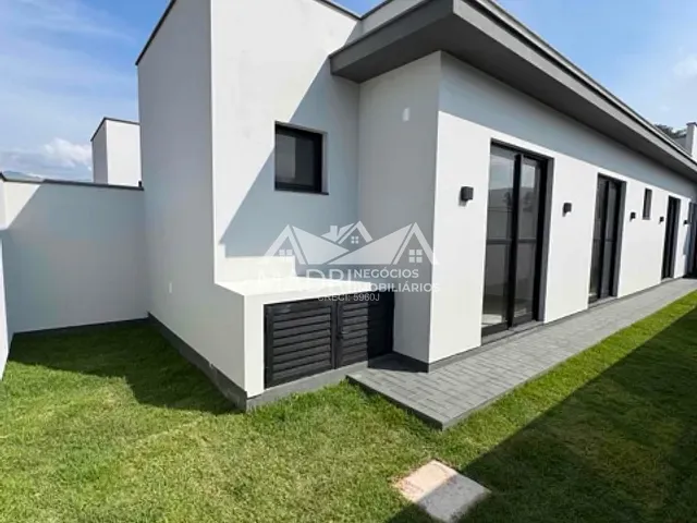 Casa 3 quartos e 3 banheiros, à venda, no bairro Alto Aririú em Palhoça