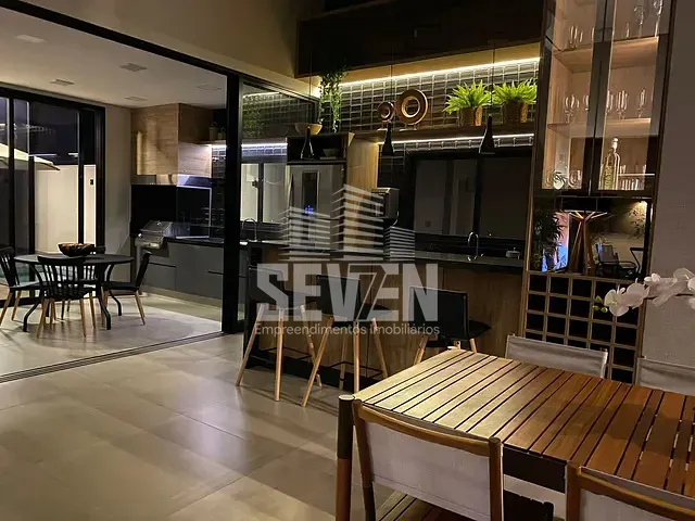Casa com 360m² 3 quartos e 3 banheiros, à venda ou para alugar, no bairro Vila Santista em Bauru