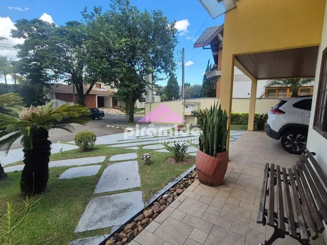 Casa com 494m² 4 quartos e 5 banheiros, à venda, no bairro Jardim Aquárius em São José Dos Campos