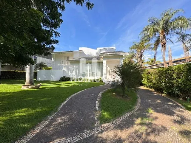 Casa com 1250m² 4 quartos e 7 banheiros, à venda, no bairro Residencial Aldeia do Vale em Goiânia