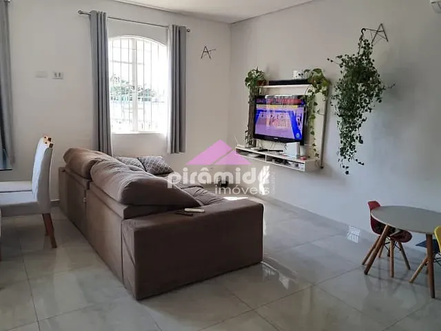 Casa com 250m² 3 quartos e 3 banheiros, à venda, no bairro Jardim das Indústrias em São José dos Campos