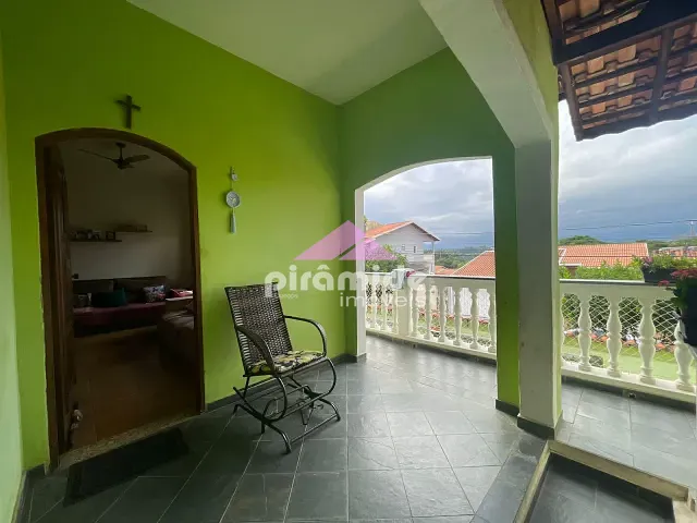 Casa com 256m² 3 quartos e 2 banheiros, à venda, no bairro Jardim Uirá em São José dos Campos