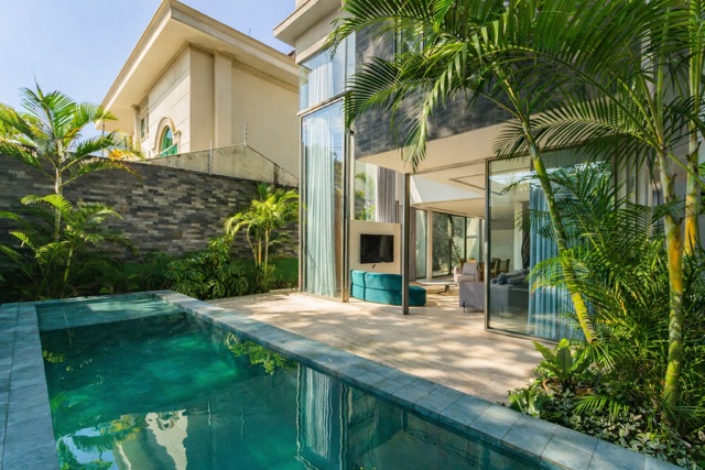 Casa com 849m² 4 quartos e 5 banheiros, à venda ou para alugar, no bairro Moema em São Paulo