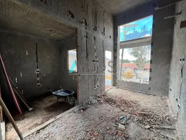 Casa com 180m² 3 quartos e 2 banheiros, à venda, no bairro Osasco em Colombo