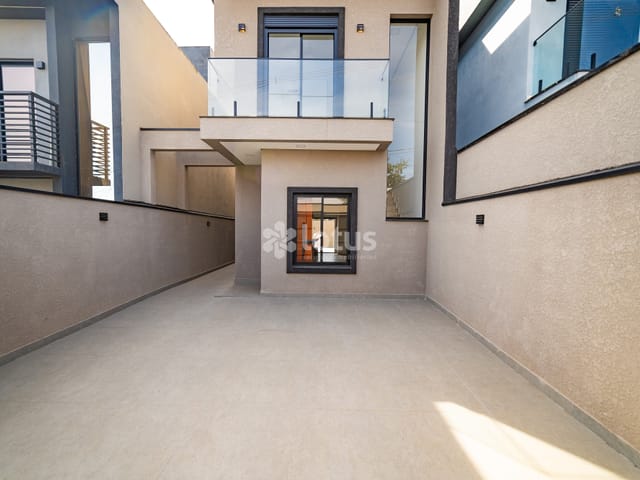 Casa com 150m² 3 quartos e 3 banheiros, à venda, no bairro Villas do Jaguari em Santana de Parnaíba