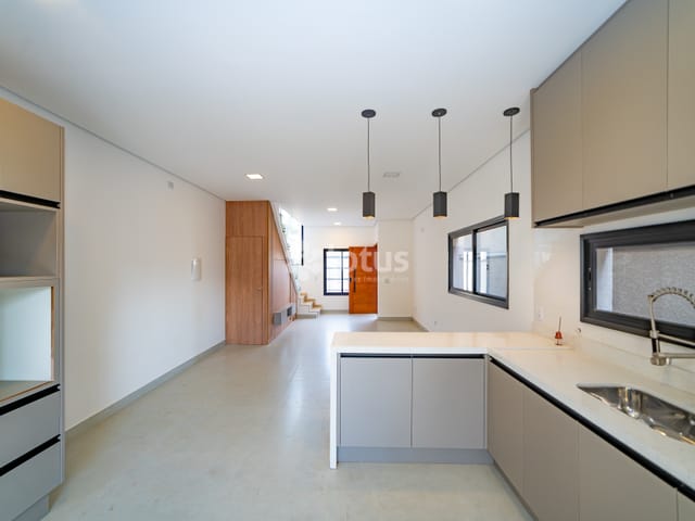 Casa com 150m² 3 quartos e 3 banheiros, à venda, no bairro Villas do Jaguari em Santana de Parnaíba