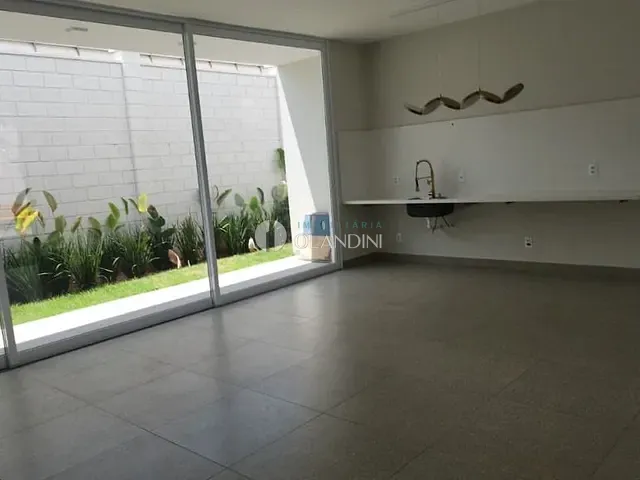 Casa com 300m² 3 quartos e 3 banheiros, à venda, no bairro Residencial São Luiz em Artur Nogueira