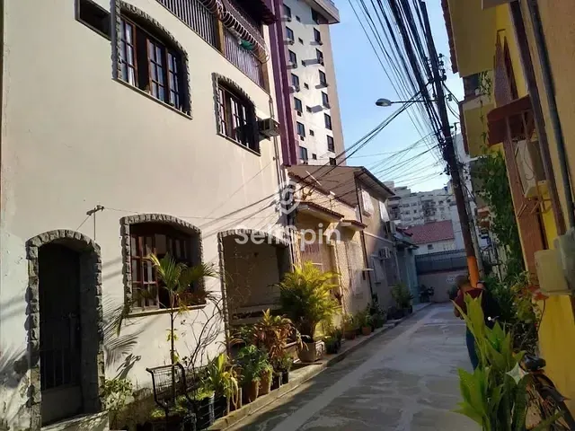 Casa com 200m² 5 quartos e 3 banheiros, para alugar, no bairro Icaraí em Niterói